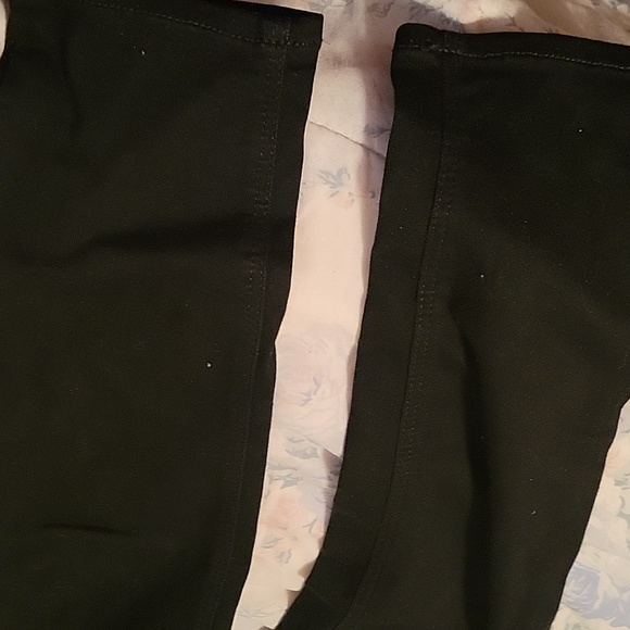 Black Old Navy Jeans - Picture 3 of 7